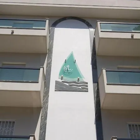 Tenerife 2* ריצ'יונה