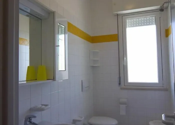 Tenerife Отель 2*